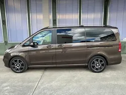 Dolomitbraun metallic Gebraucht 2018 Mercedes V250 Van / Kleinbus | 39.690 € (Guter Preis)