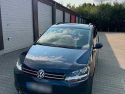 Blau Gebraucht 2017 VW Sharan Van / Kleinbus | 14.650 € (Teuer)