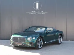 Verdant green metallic Gebraucht 2022 Bentley Continental GT Convertible Mulliner Cabrio | 239.890 €