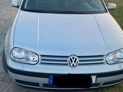 Grau Gebraucht 2000 VW Golf Limousine | 3.999 € (Etwas zu teuer)