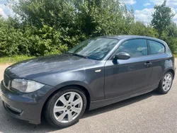 Grau Gebraucht 2008 BMW 118 Kleinwagen | 2.990 €