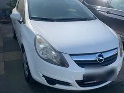 Weiß Gebraucht 2011 Opel Corsa Eco Kleinwagen | 2.100 € (Guter Preis)