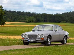 Grau Gebraucht 1970 Jaguar XJ6 Limousine | 12.500 €