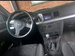 Grün Gebraucht 2002 Opel Vectra GTS Limousine | 900 € (Guter Preis)