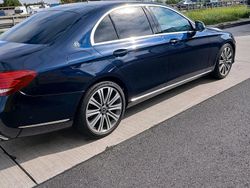 Blau Gebraucht 2019 Mercedes E220 Limousine | 28.500 € (Guter Preis)