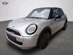 Grau Gebraucht 2024 Mini Cooper S Favoured Kleinwagen | 33.633 € (Teuer)