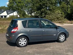 Grau Gebraucht 2006 Renault Scénic II Exception Van / Kleinbus | 2.290 € (Fairer Preis)