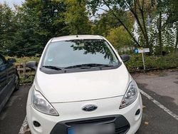 Weiß Gebraucht 2010 Ford Ka Kleinwagen | 2.500 € (Fairer Preis)