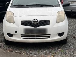 Weiß Gebraucht 2008 Toyota Yaris Kleinwagen | 800 € (Superpreis)