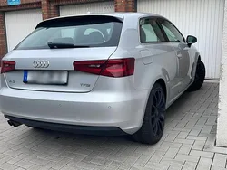 Silber Gebraucht 2014 Audi A3 Attraction Limousine | 10.900 € (Fairer Preis)