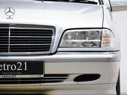 Silber Gebraucht 1999 Mercedes C180 Elegance Limousine | 10.999 €