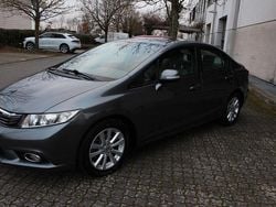 Grau Gebraucht 2012 Honda Civic Limousine | 8.450 € (Guter Preis)