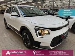 Weiß Gebraucht 2023 Kia e-Niro Vision SUV | 27.490 € (Fairer Preis)