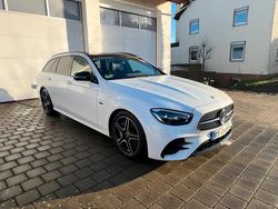 Weiß Gebraucht 2021 Mercedes E300 AMG Kombi | 33.900 € (Etwas zu teuer)