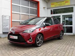 Rot Gebraucht 2019 Toyota Yaris Hybrid Style Kleinwagen | 15.900 € (Guter Preis)