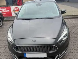 Grau Gebraucht 2018 Ford S-MAX Vignale Van / Kleinbus | 16.900 € (Fairer Preis)