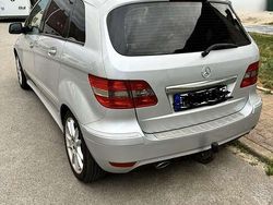Silber Gebraucht 2009 Mercedes B200 Van / Kleinbus | 5.100 € (Fairer Preis)