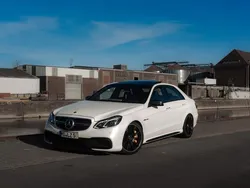 Weiß Gebraucht 2015 Mercedes E63S AMG AMG Limousine | 48.950 €