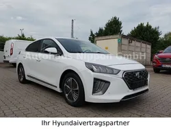 Polar white / sol Gebraucht 2021 Hyundai Ioniq Premium Limousine | 18.985 € (Fairer Preis)