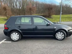 Schwarz Gebraucht 2001 VW Golf IV Kleinwagen | 800 € (Superpreis)
