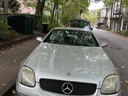 Silber Gebraucht 1996 Mercedes SLK230 Cabrio | 1.850 €