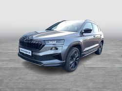 Graphitegrau metallic Gebraucht 2025 Skoda Karoq SportLine SUV | 38.111 € (Teuer)