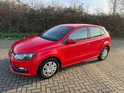 Rot Gebraucht 2016 VW Polo Kleinwagen | 6.790 € (Guter Preis)