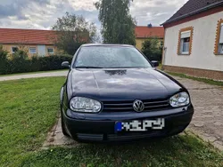Schwarz Gebraucht 2002 VW Golf IV Limousine | 3.600 € (Teuer)