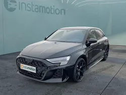 Schwarz Gebraucht 2025 Audi RS3 Sportback Kleinwagen | 69.999 €