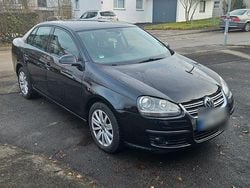 Schwarz Gebraucht 2006 VW Jetta Sportline Limousine | 2.700 € (Guter Preis)