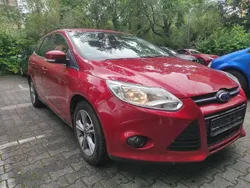 Rot Gebraucht 2013 Ford Focus Kombi | 4.750 € (Superpreis)