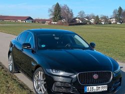 Schwarz Gebraucht 2020 Jaguar XE SE Limousine | 21.999 € (Fairer Preis)