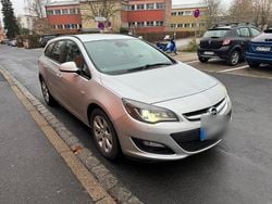 Silber Gebraucht 2013 Opel Astra Kombi | 2.600 € (Fairer Preis)