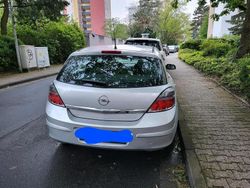Silber Gebraucht 2007 Opel Astra Limousine | 2.450 € (Etwas zu teuer)
