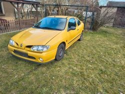 Gelb Gebraucht 1996 Renault Mégane Coupé Coupé | 1.800 €