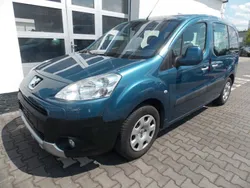 Blau Gebraucht 2012 Peugeot Partner Tepee Tendance Van / Kleinbus | 6.250 € (Fairer Preis)