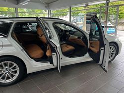 Mineralweiss Gebraucht 2023 BMW 520 Sport Line Kombi | 32.999 € (Guter Preis)
