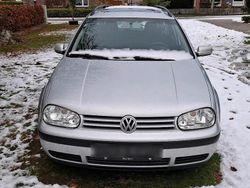 Silber Gebraucht 2004 VW Golf IV Kombi | 2.000 € (Guter Preis)