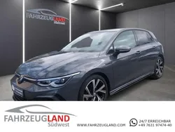 Grau Gebraucht 2023 VW Golf VIII R-line Limousine | 29.800 € (Fairer Preis)