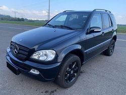 Schwarz Gebraucht 2002 Mercedes ML320 SUV | 5.490 € (Fairer Preis)