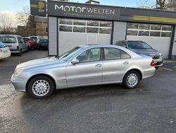 Silber Gebraucht 2003 Mercedes E240 Elegance Limousine | 6.500 € (Teuer)