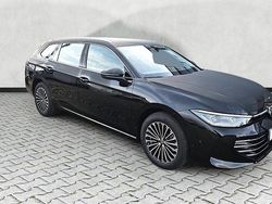 Grenadillschwarz metallic Neu 2025 VW Passat Elegance Kombi | 41.980 € (Superpreis)