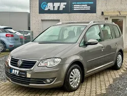 Grau Gebraucht 2010 VW Touran Trendline Van / Kleinbus | 3.800 € (Guter Preis)