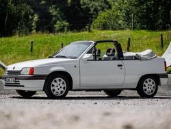 Weiß Gebraucht 1991 Opel Kadett Cabrio | 2.600 €