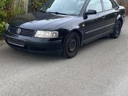 Schwarz Gebraucht 1999 VW Passat Limousine | 1.300 € (Guter Preis)