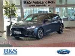 Lackierung chormabl Gebraucht 2023 Ford Focus ST-Line Limousine | 26.500 € (Etwas zu teuer)