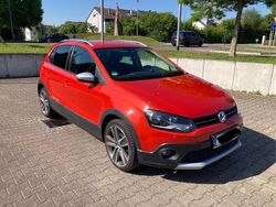 Rot Gebraucht 2011 VW Polo Cross Highline Kleinwagen | 6.390 € (Fairer Preis)