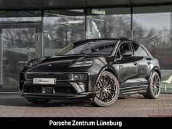 Tiefschwarzmetallic Neu 2025 Porsche Macan GTS SUV | 130.947 €