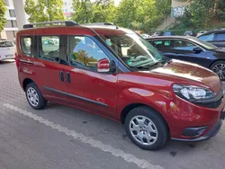 Rot Gebraucht 2018 Fiat Doblò Van / Kleinbus | 9.900 € (Fairer Preis)