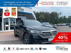 Deep black perleffekt (metallic) Gebraucht 2019 VW Touareg R-line SUV | 34.990 € (Guter Preis)